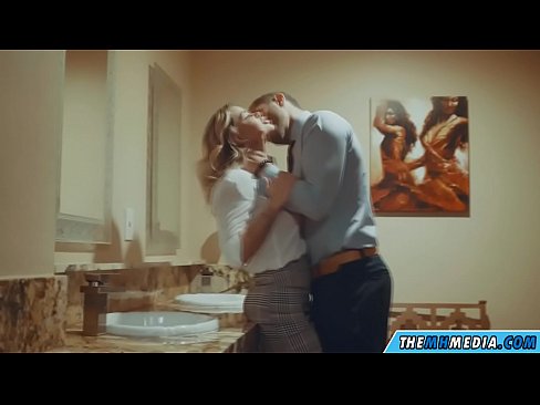 ❤️ Cando unha loura tetona seduce nun baño público ❌ Vídeo porno en % gl.safehaus.top % ❌